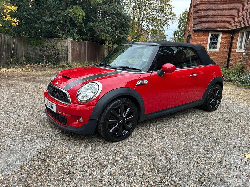 MINI Convertible 1.6 Cooper S Convertible 2dr Petrol Steptronic Euro 5 (184 ps) - U10003425