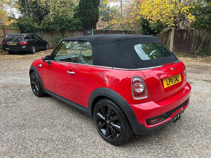 MINI Convertible 1.6 Cooper S Convertible 2dr Petrol Steptronic Euro 5 (184 ps) - U10003425