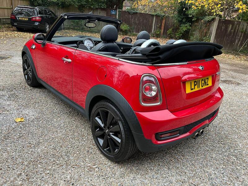 MINI Convertible 1.6 Cooper S Convertible 2dr Petrol Steptronic Euro 5 (184 ps) - U10003425
