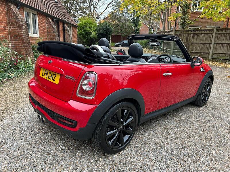 MINI Convertible 1.6 Cooper S Convertible 2dr Petrol Steptronic Euro 5 (184 ps) - U10003425
