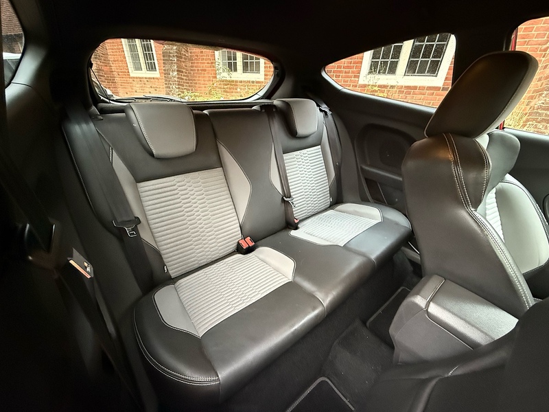 Ford Fiesta 1.6T EcoBoost ST-3 Hatchback 3dr Petrol Manual Euro 6 (182 ps) - U10003430