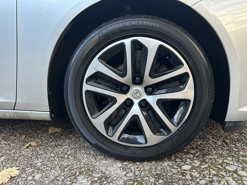 Vauxhall Insignia 1.6 Turbo D ecoTEC Design Nav Grand Sport 5dr Diesel Manual Euro 6 (s/s) (110 ps) - U10003433