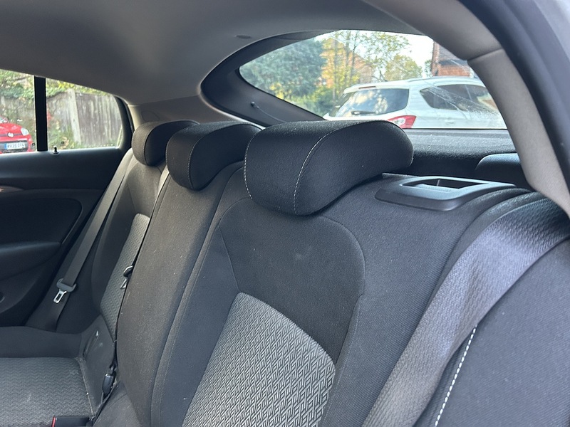 Vauxhall Insignia 1.6 Turbo D ecoTEC Design Nav Grand Sport 5dr Diesel Manual Euro 6 (s/s) (110 ps) - U10003433