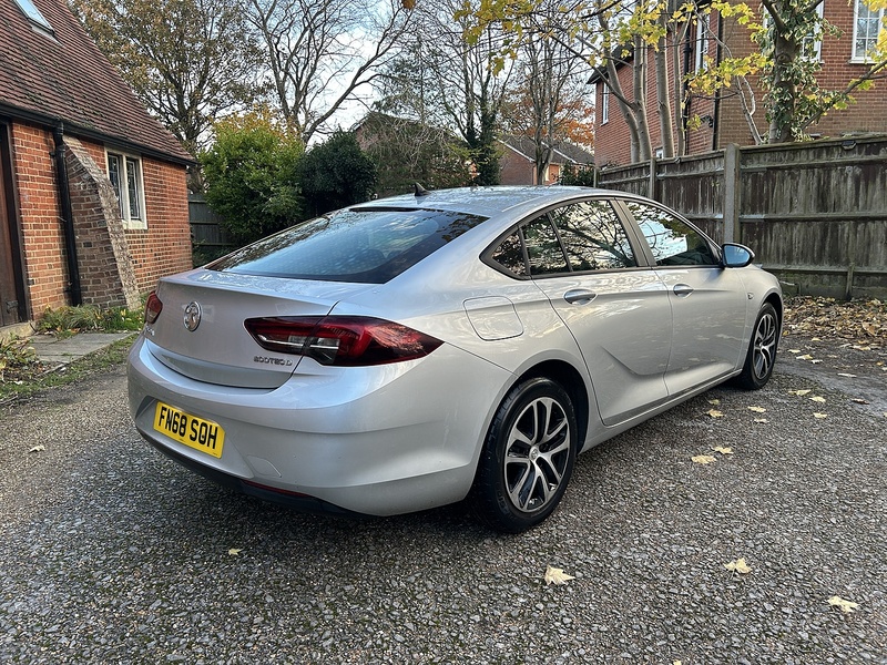 Vauxhall Insignia 1.6 Turbo D ecoTEC Design Nav Grand Sport 5dr Diesel Manual Euro 6 (s/s) (110 ps) - U10003433