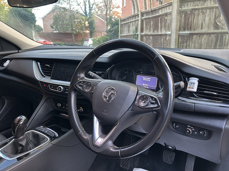 Vauxhall Insignia 1.6 Turbo D ecoTEC Design Nav Grand Sport 5dr Diesel Manual Euro 6 (s/s) (110 ps) - U10003433