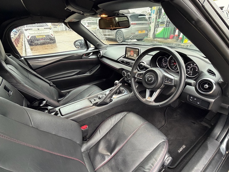 Mazda MX-5 2.0 SKYACTIV-G Sport Nav Convertible 2dr Petrol Manual Euro 6 (160 ps) - U10003439