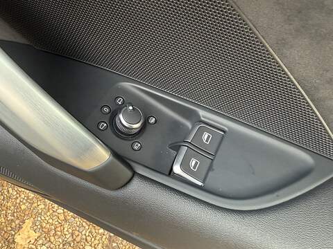 Audi TT 2.0 TFSI 45 S line Coupe 3dr Petrol S Tronic Euro 6 (s/s) (245 ps) - U10003448