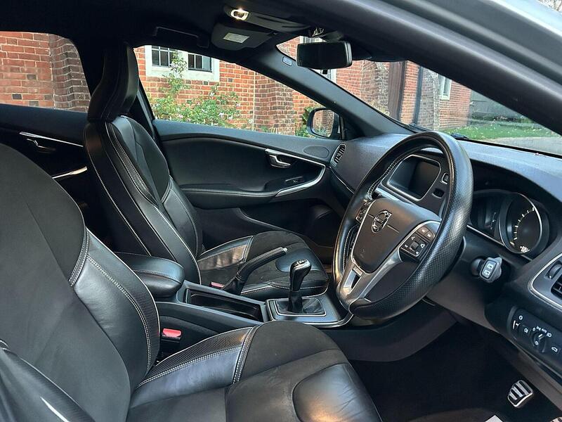 Volvo V40 2.0 T2 R-Design Euro 6 (s/s) 5dr - U10003449