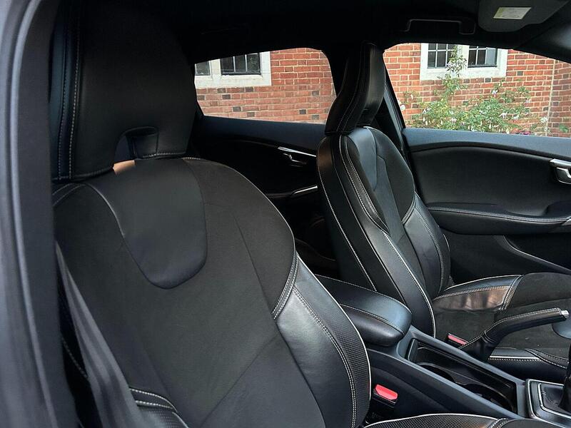 Volvo V40 2.0 T2 R-Design Euro 6 (s/s) 5dr - U10003449