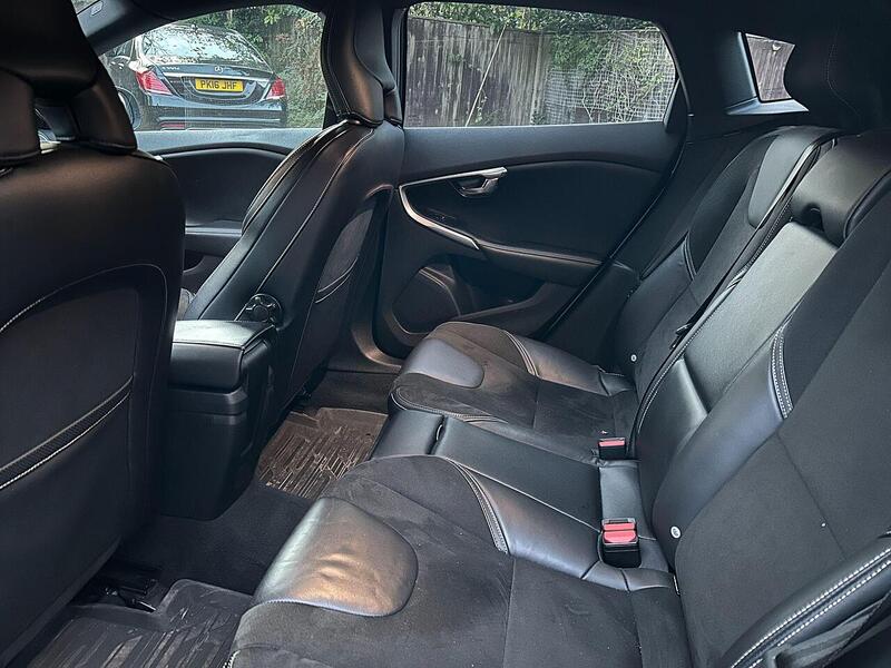 Volvo V40 2.0 T2 R-Design Euro 6 (s/s) 5dr - U10003449