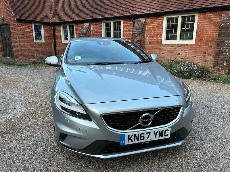 Volvo V40 2.0 T2 R-Design Euro 6 (s/s) 5dr - U10003449