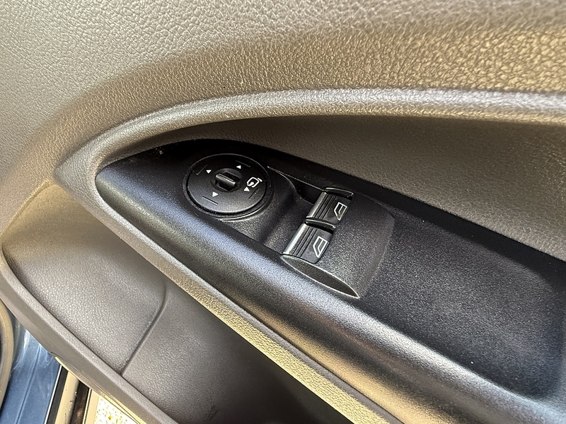 Ford Transit Connect 1.5 200 EcoBlue Limited L1 Euro 6 (s/s) 5dr - U10003450