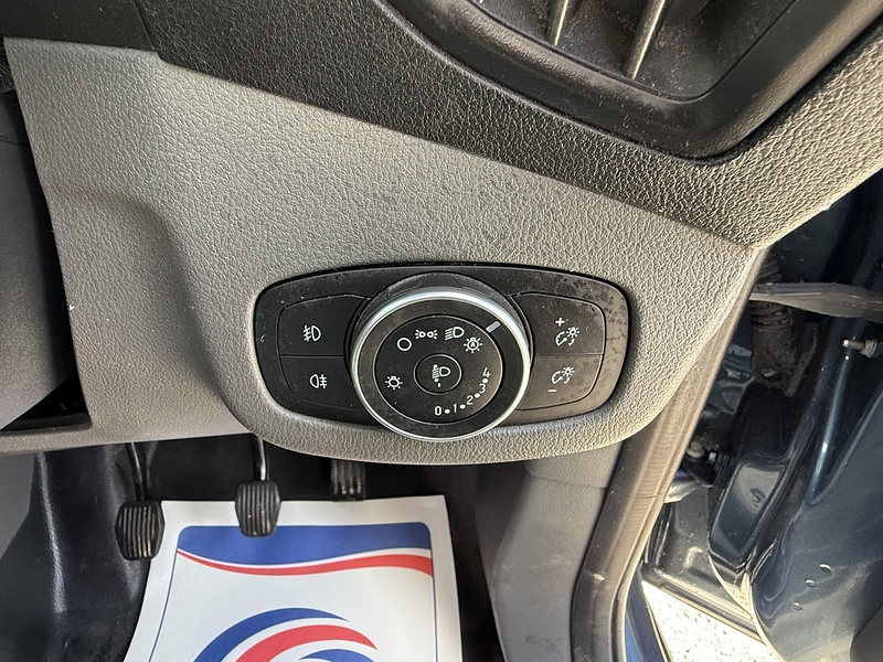 Ford Transit Connect 1.5 200 EcoBlue Limited L1 Euro 6 (s/s) 5dr - U10003450