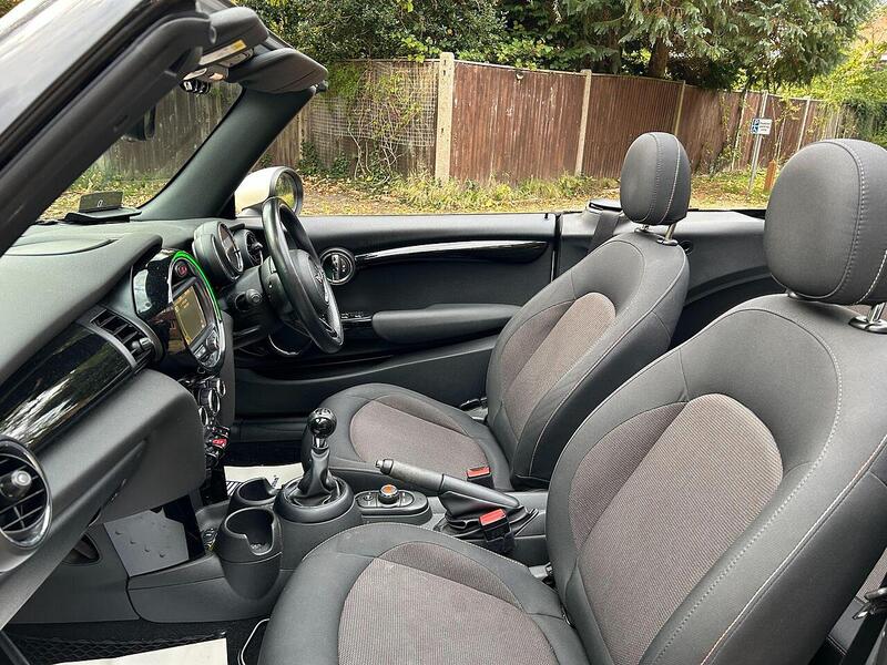 MINI Convertible 1.5 Cooper Euro 6 (s/s) 2dr - U10003452