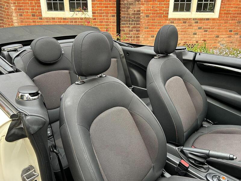 MINI Convertible 1.5 Cooper Euro 6 (s/s) 2dr - U10003452