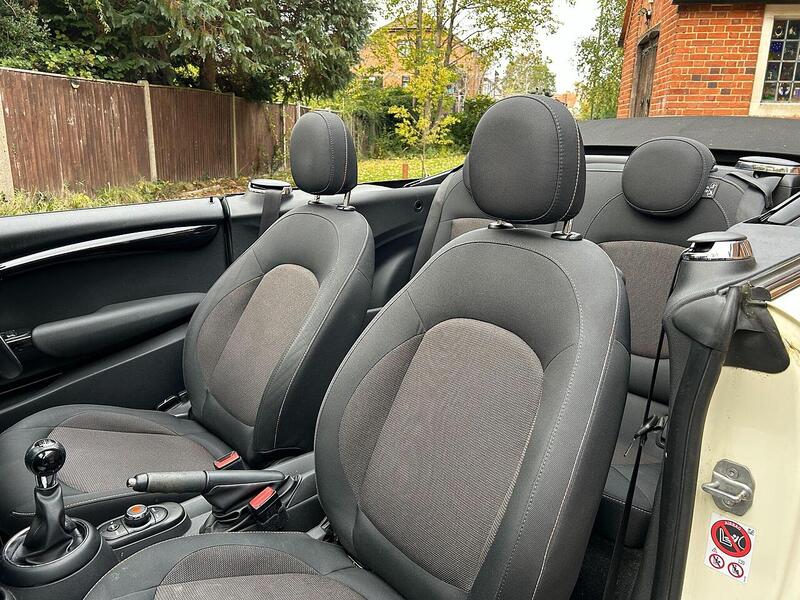 MINI Convertible 1.5 Cooper Euro 6 (s/s) 2dr - U10003452