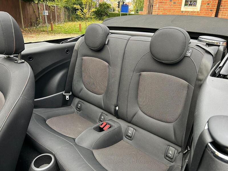 MINI Convertible 1.5 Cooper Euro 6 (s/s) 2dr - U10003452