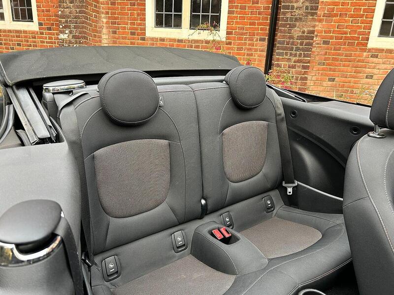 MINI Convertible 1.5 Cooper Euro 6 (s/s) 2dr - U10003452