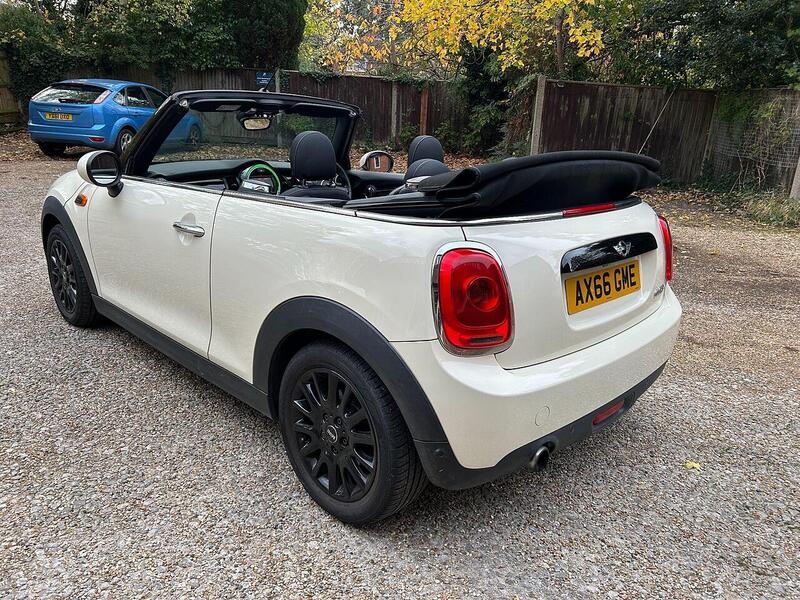 MINI Convertible 1.5 Cooper Euro 6 (s/s) 2dr - U10003452