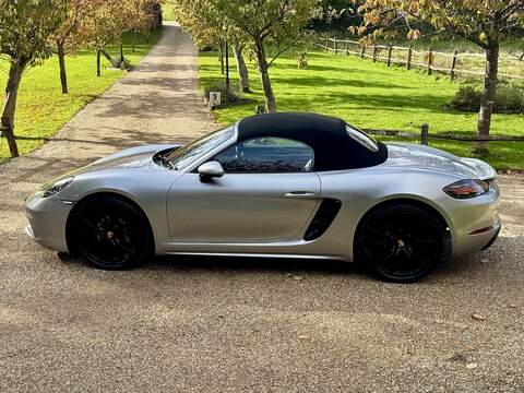 Porsche 718 Boxster 2.0T Convertible 2dr Petrol Manual Euro 6 (s/s) (300 ps) - U10003458