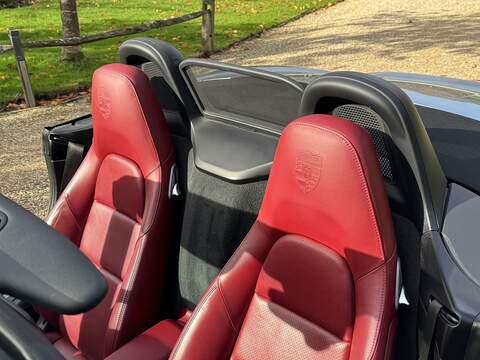 Porsche 718 Boxster 2.0T Convertible 2dr Petrol Manual Euro 6 (s/s) (300 ps) - U10003458