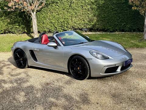 Porsche 718 Boxster 2.0T Convertible 2dr Petrol Manual Euro 6 (s/s) (300 ps) - U10003458