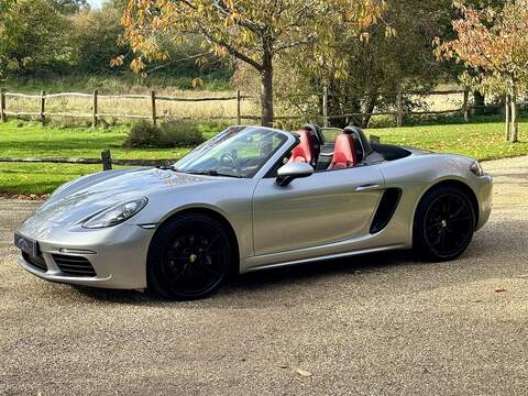 Porsche 718 Boxster 2.0T Convertible 2dr Petrol Manual Euro 6 (s/s) (300 ps) - U10003458