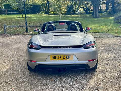 Porsche 718 Boxster 2.0T Convertible 2dr Petrol Manual Euro 6 (s/s) (300 ps) - U10003458