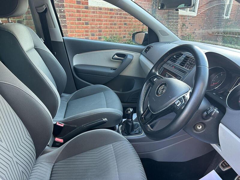 Volkswagen Polo 1.2 TSI BlueMotion Tech SE Design Euro 6 (s/s) 5dr - U10003461