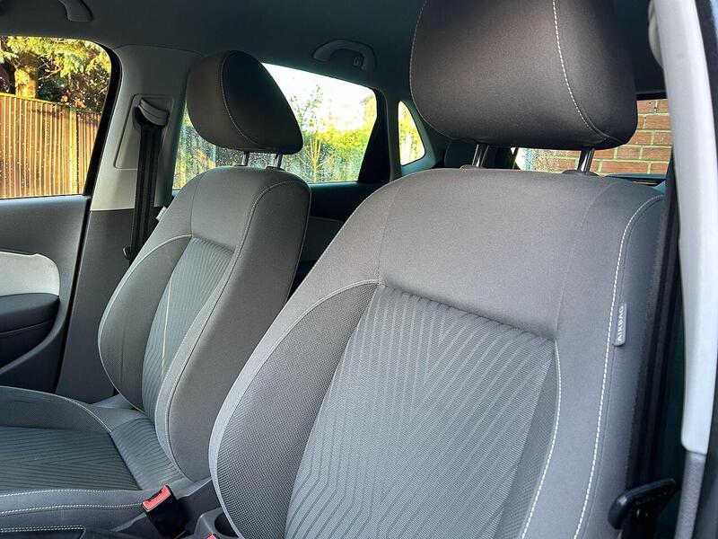 Volkswagen Polo 1.2 TSI BlueMotion Tech SE Design Euro 6 (s/s) 5dr - U10003461