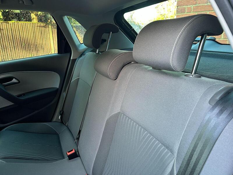 Volkswagen Polo 1.2 TSI BlueMotion Tech SE Design Euro 6 (s/s) 5dr - U10003461