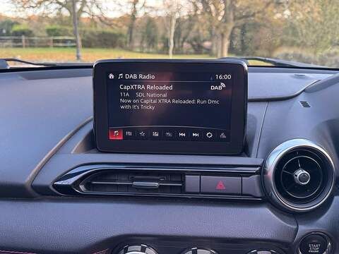 Mazda MX-5 RF 2.0 SKYACTIV-G Sport Nav+ Auto Euro 6 (s/s) 2dr - U10003477