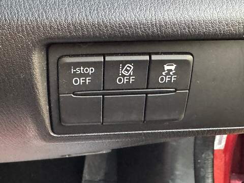 Mazda MX-5 RF 2.0 SKYACTIV-G Sport Nav+ Auto Euro 6 (s/s) 2dr - U10003477