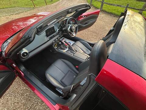 Mazda MX-5 RF 2.0 SKYACTIV-G Sport Nav+ Auto Euro 6 (s/s) 2dr - U10003477