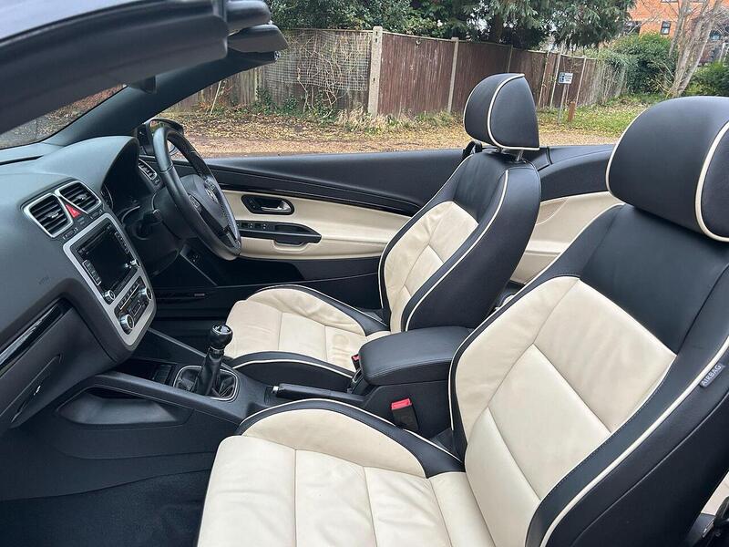 Volkswagen Eos 2.0 TDI CR Individual Cabriolet 2dr Diesel Manual Euro 5 (140 ps) - U10003483