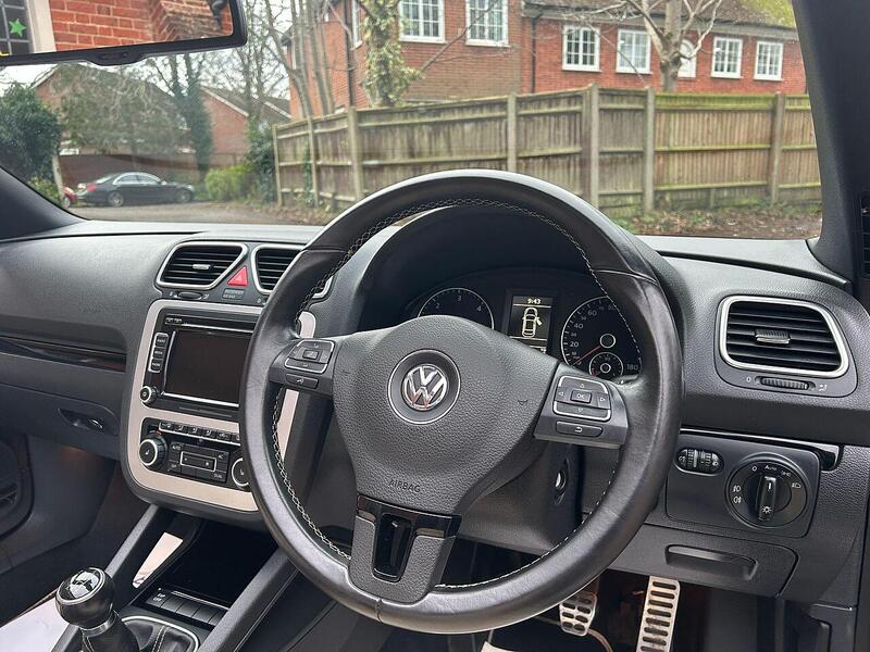 Volkswagen Eos 2.0 TDI CR Individual Cabriolet 2dr Diesel Manual Euro 5 (140 ps) - U10003483