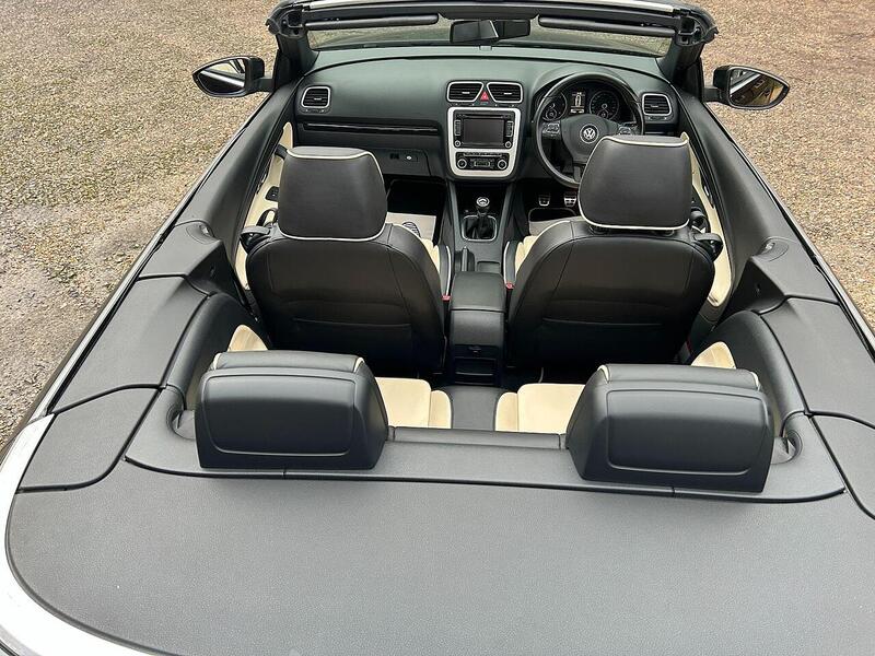 Volkswagen Eos 2.0 TDI CR Individual Cabriolet 2dr Diesel Manual Euro 5 (140 ps) - U10003483
