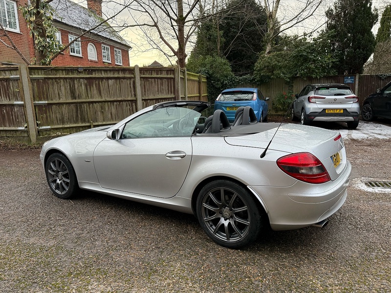 Mercedes-Benz SLK 1.8 SLK200 Kompressor Convertible 2dr Petrol Automatic (211 g/km, 163 bhp) - U10003484