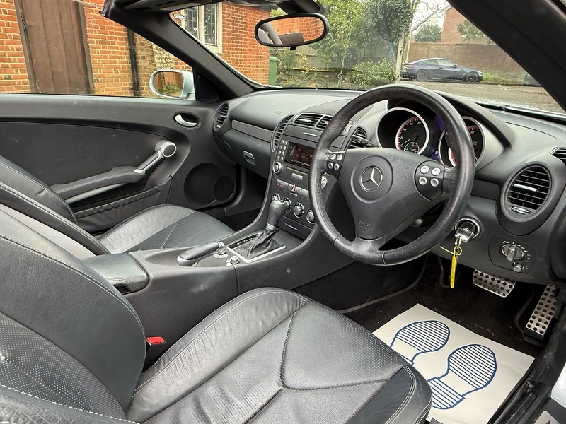 Mercedes-Benz SLK 1.8 SLK200 Kompressor Convertible 2dr Petrol Automatic (211 g/km, 163 bhp) - U10003484