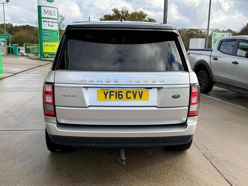 Land Rover Range Rover 3.0 TD V6 Vogue SUV 5dr Diesel Auto 4WD Euro 6 (s/s) (258 ps) - U10003487