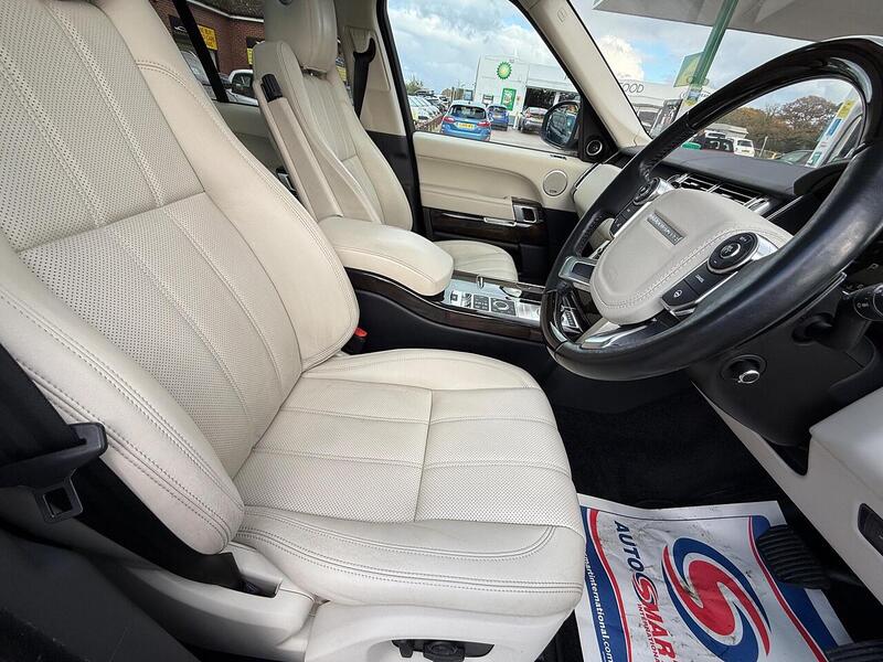 Land Rover Range Rover 3.0 TD V6 Vogue SUV 5dr Diesel Auto 4WD Euro 6 (s/s) (258 ps) - U10003487