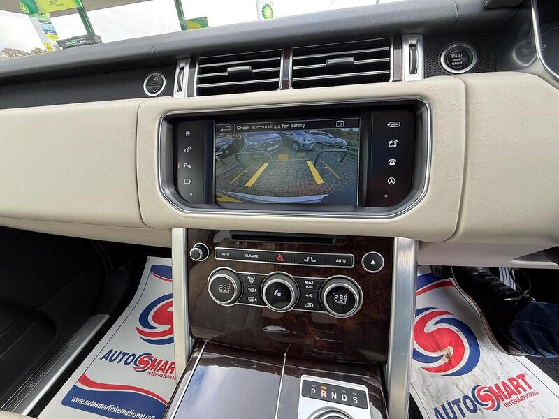 Land Rover Range Rover 3.0 TD V6 Vogue SUV 5dr Diesel Auto 4WD Euro 6 (s/s) (258 ps) - U10003487