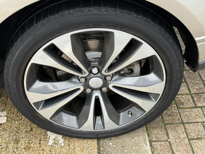 Land Rover Range Rover 3.0 TD V6 Vogue SUV 5dr Diesel Auto 4WD Euro 6 (s/s) (258 ps) - U10003487