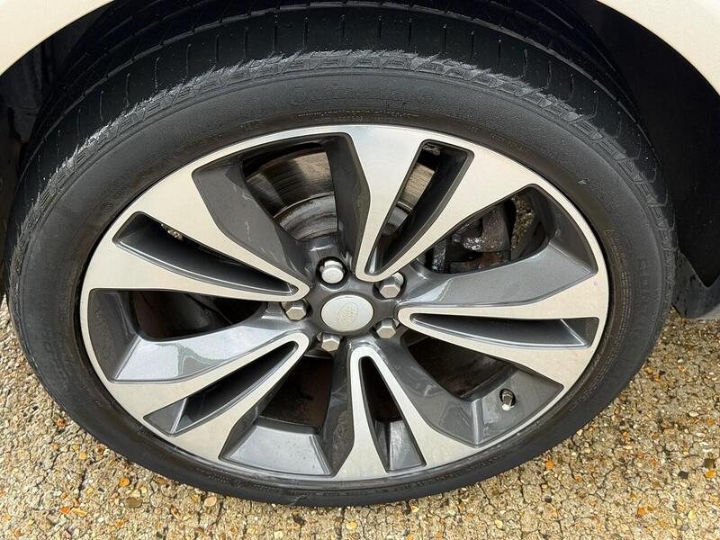 Land Rover Range Rover 3.0 TD V6 Vogue SUV 5dr Diesel Auto 4WD Euro 6 (s/s) (258 ps) - U10003487
