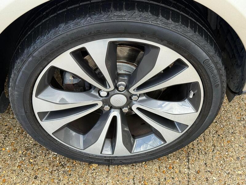 Land Rover Range Rover 3.0 TD V6 Vogue SUV 5dr Diesel Auto 4WD Euro 6 (s/s) (258 ps) - U10003487