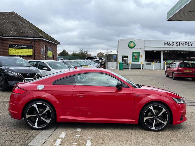 Audi TT 1.8 TFSI Black Edition Coupe 3dr Petrol Manual Euro 6 (s/s) (180 ps) - U10003489