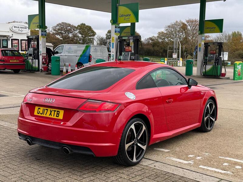 Audi TT 1.8 TFSI Black Edition Coupe 3dr Petrol Manual Euro 6 (s/s) (180 ps) - U10003489