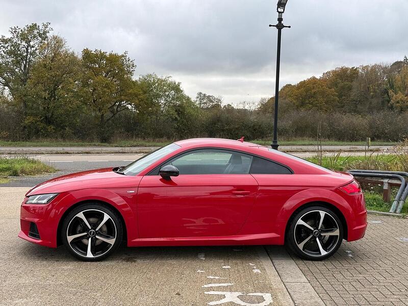 Audi TT 1.8 TFSI Black Edition Coupe 3dr Petrol Manual Euro 6 (s/s) (180 ps) - U10003489