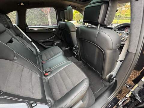 Porsche Macan 3.0T V6 GTS SUV 5dr Petrol PDK 4WD Euro 6 (s/s) (360 ps) - U10003496