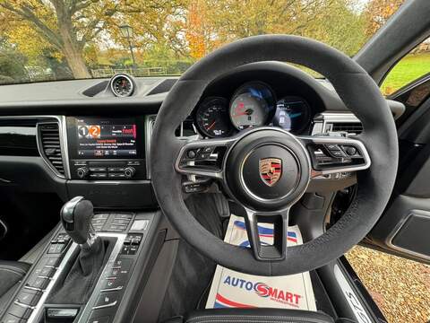 Porsche Macan 3.0T V6 GTS SUV 5dr Petrol PDK 4WD Euro 6 (s/s) (360 ps) - U10003496